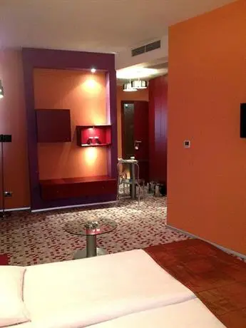 Mirena Hotel