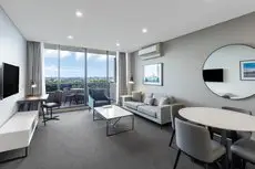 Meriton Suites Waterloo 