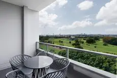 Meriton Suites Waterloo 