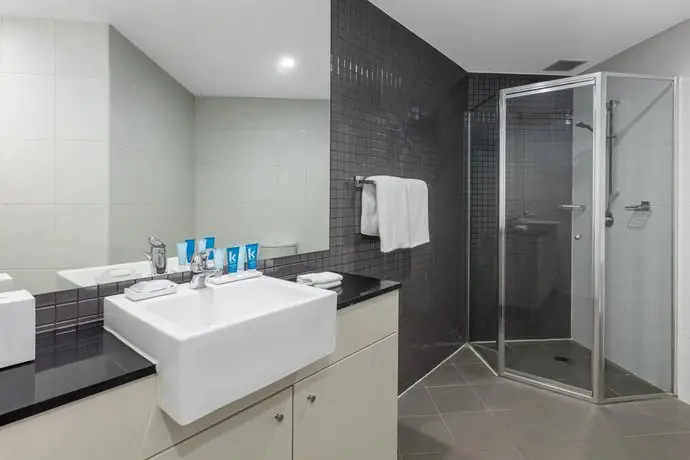 Meriton Suites Waterloo 