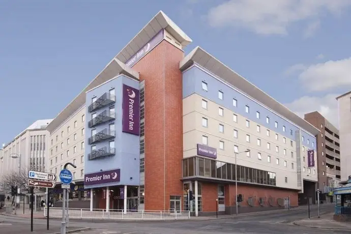 Premier Inn Sheffield City Centre - Angel St