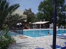 Pelouzo Hotel 