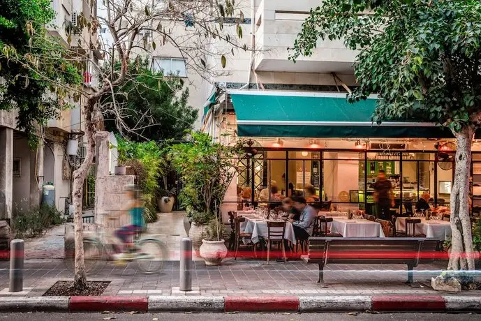 Dizengoff Suites