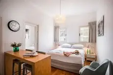 Dizengoff Suites 