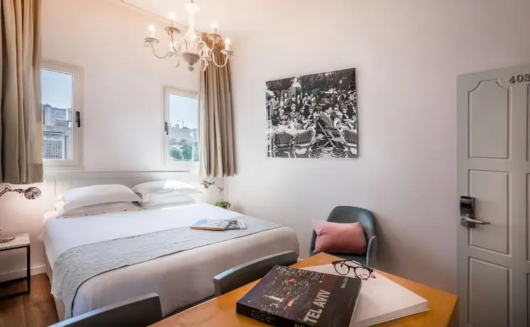 Dizengoff Suites 