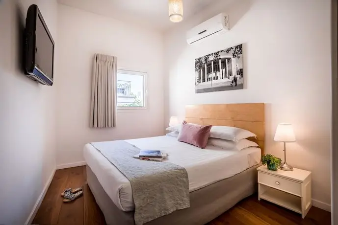 Dizengoff Suites 