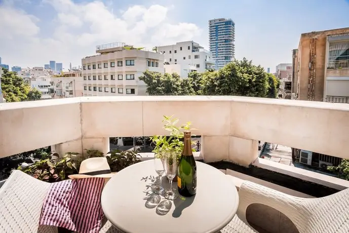 Dizengoff Suites 