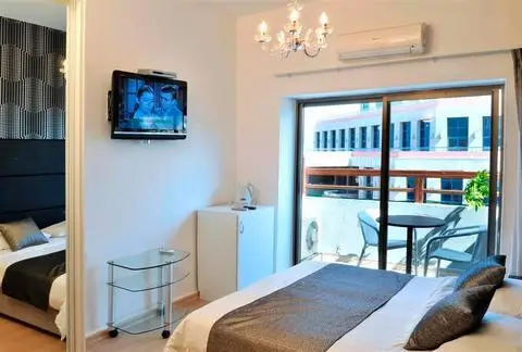 Liber Tel Aviv Sea Shore Suites 