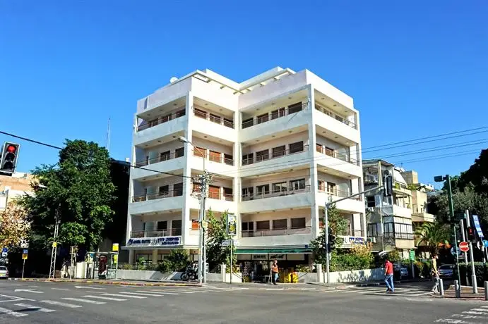 Yarden Sea Side Apartments 