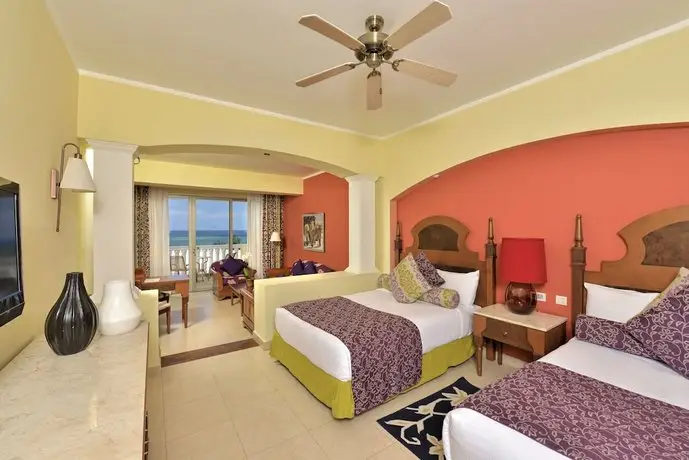 Iberostar Rose Hall Suites 