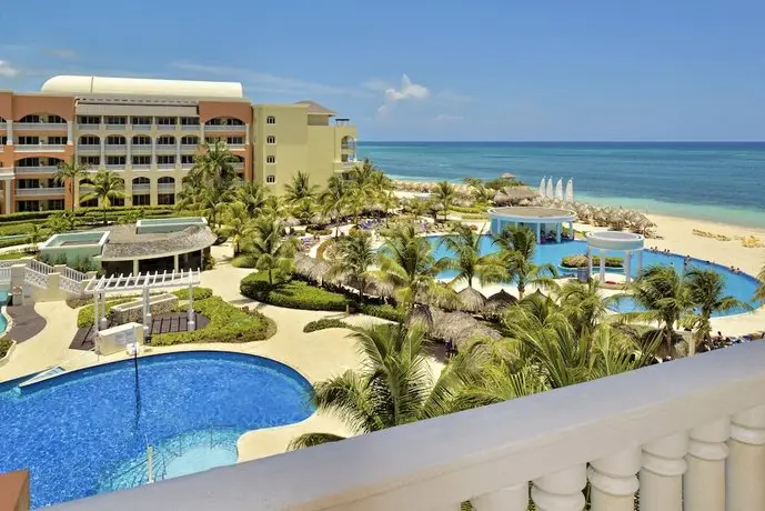 Iberostar Rose Hall Suites 