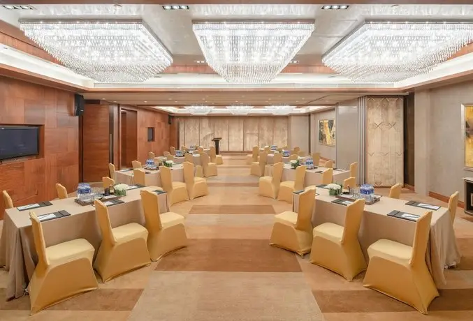 New World Dalian Hotel 