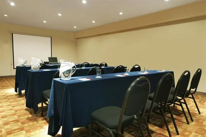 Fiesta Inn Toluca Centro 