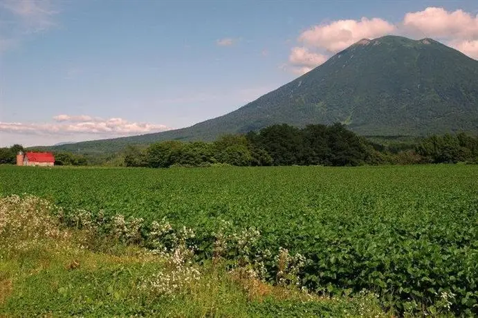 Niseko Freedom Inn 