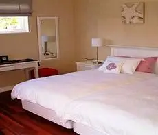 African Breeze Guesthouse 