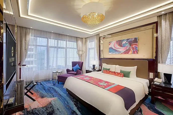 NagaWorld Hotel & Entertainment Complex 