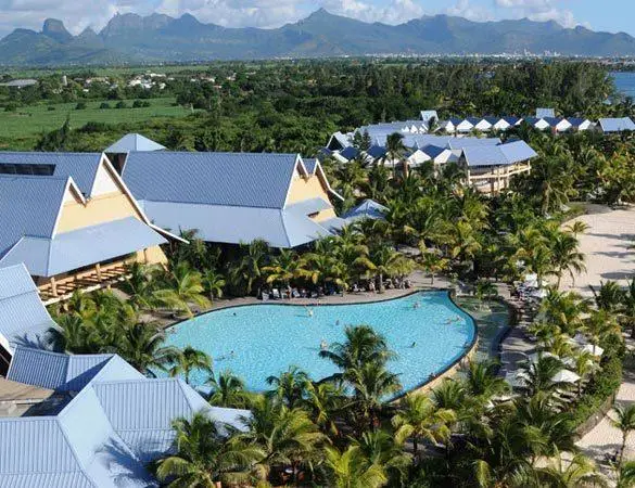 Victoria Beachcomber Resort & Spa