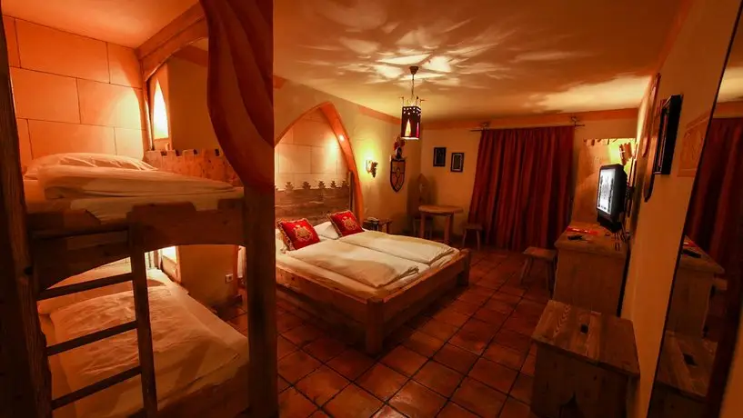 4-Sterne Burghotel Castillo Alcazar Europa-Park Freizeitpark & Erlebnis-Resort 