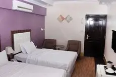 Delmon Hotel Apartments 