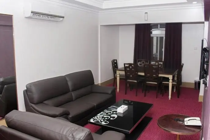 Delmon Hotel Apartments 