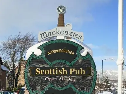 Mackenzies Highland Inn 