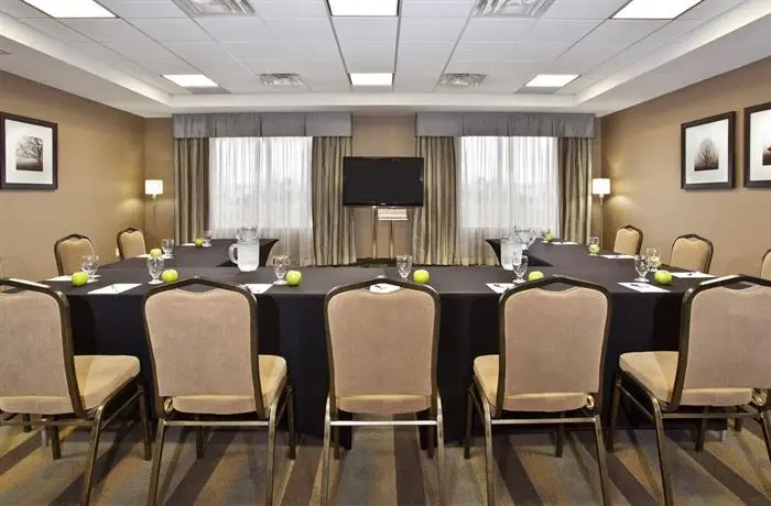 Holiday Inn Express Hotel & Suites Kingston 