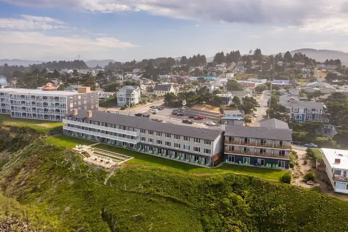 The Coho Oceanfront Lodge 