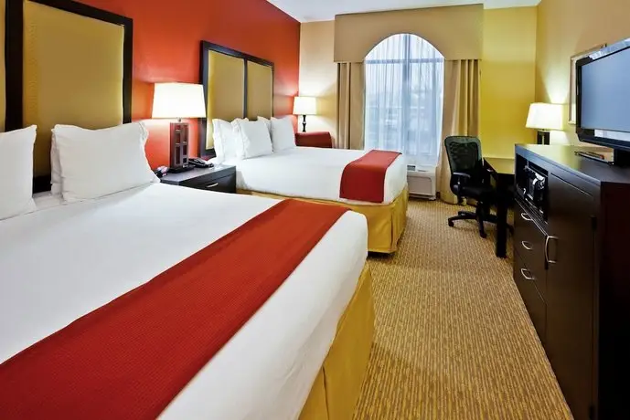 Holiday Inn Express Nashville-Opryland 