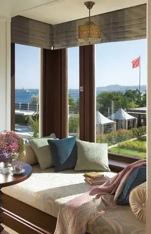 Four Seasons Hotel Istanbul at the Bosphorus 