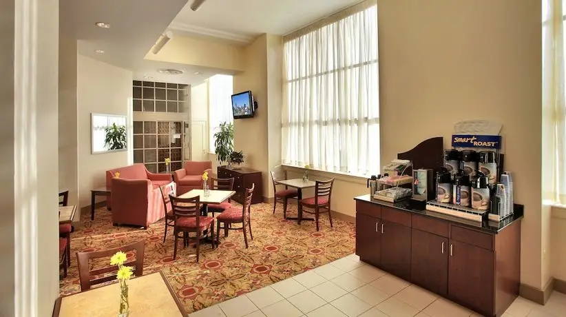 Holiday Inn Express Baltimore-Downtown 