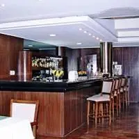 Urquiza Apart Hotel & Suites 