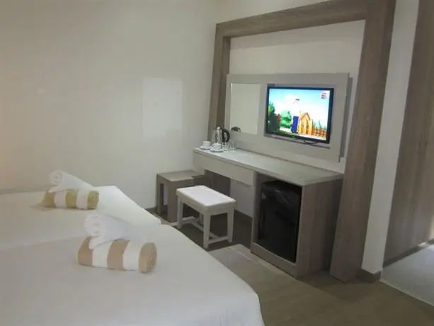 Melpo Antia Suites 