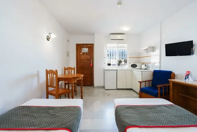 Apartamentos Pepe Mesa 