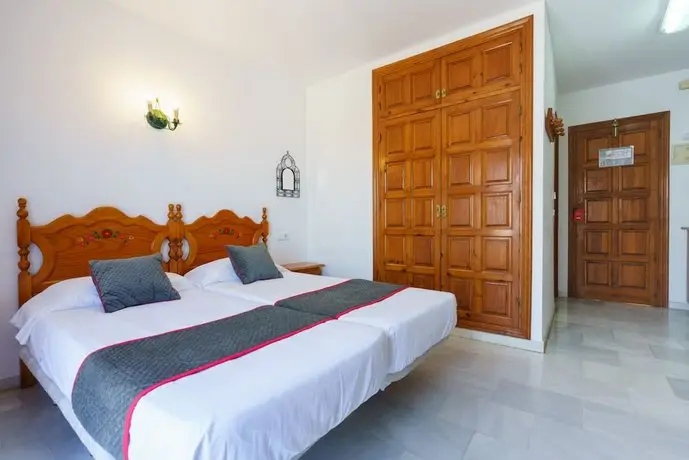 Apartamentos Pepe Mesa 