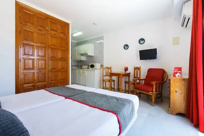 Apartamentos Pepe Mesa 