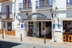 Apartamentos Pepe Mesa 