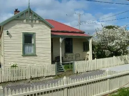 Mcintosh Cottages Strahan