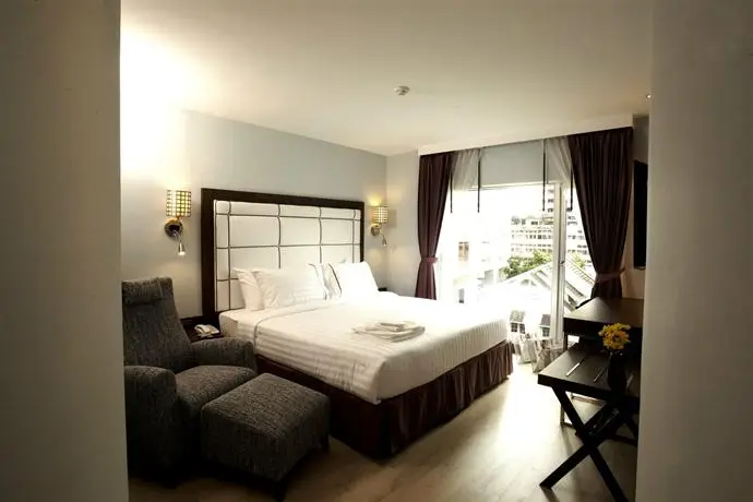 Sukhumvit Suites Hotel 