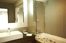 Sukhumvit Suites Hotel 