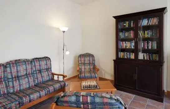 Apartamentos Adjovimar 