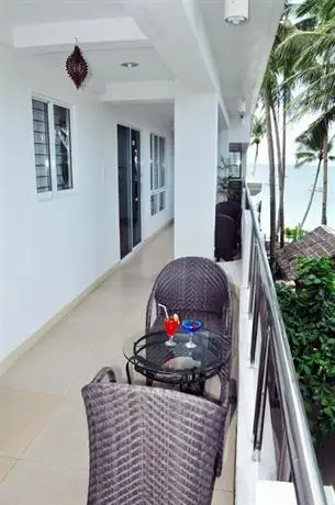 Grand Blue Beach Hotel Malay 