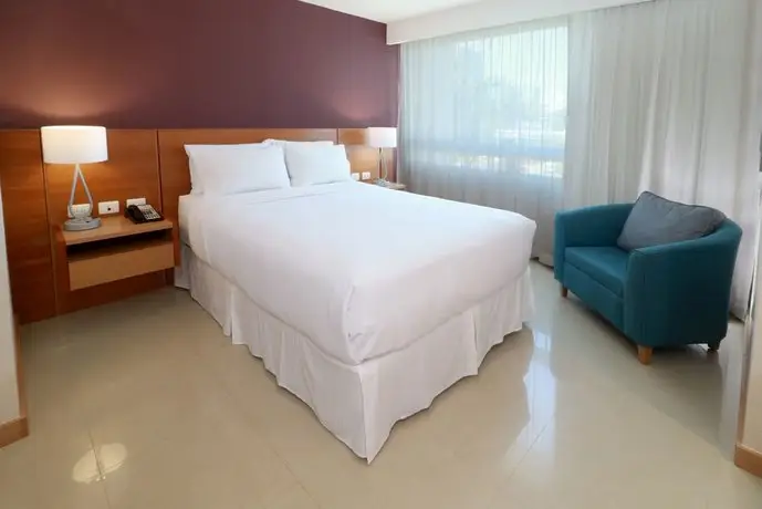 Staybridge Suites Guadalajara Expo 