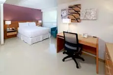 Staybridge Suites Guadalajara Expo 