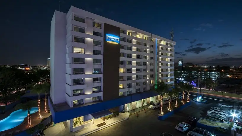 Staybridge Suites Guadalajara Expo 