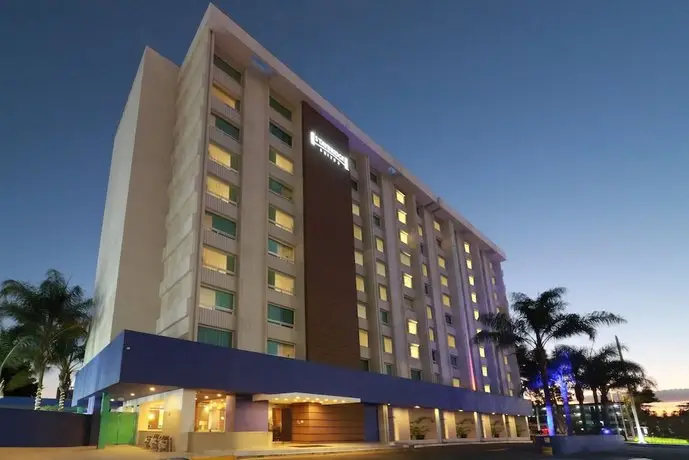 Staybridge Suites Guadalajara Expo 