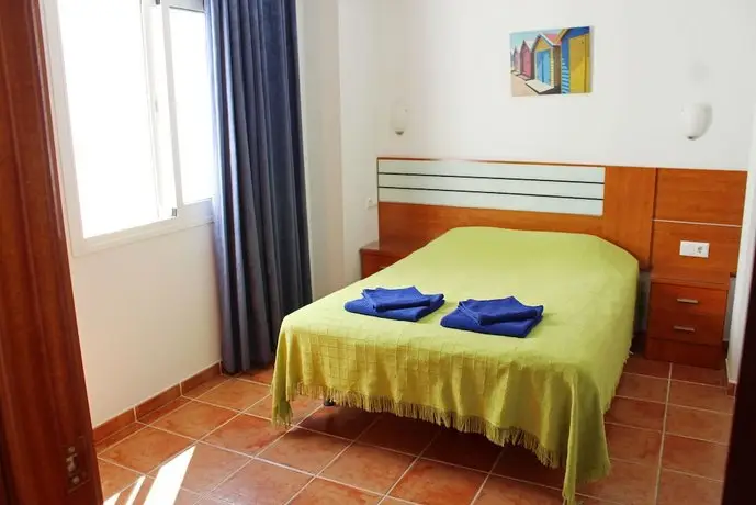 Apartamentos Nerjaluna 