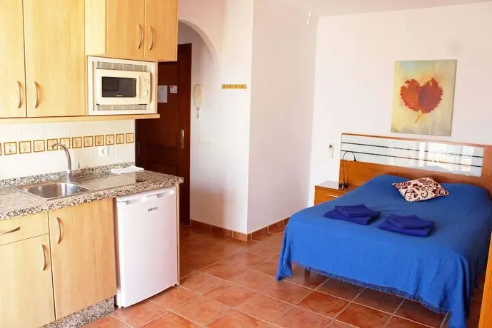 Apartamentos Nerjaluna 