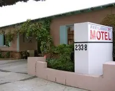 Pavilions Motel 