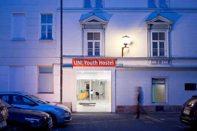 UNI Youth Hostel 