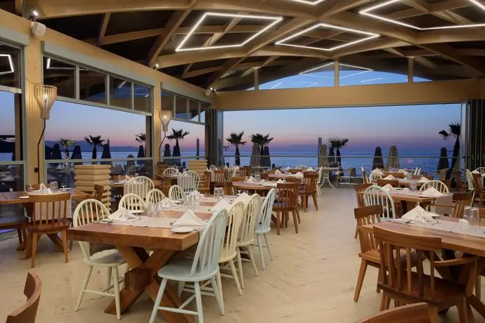 Arina Beach Resort 